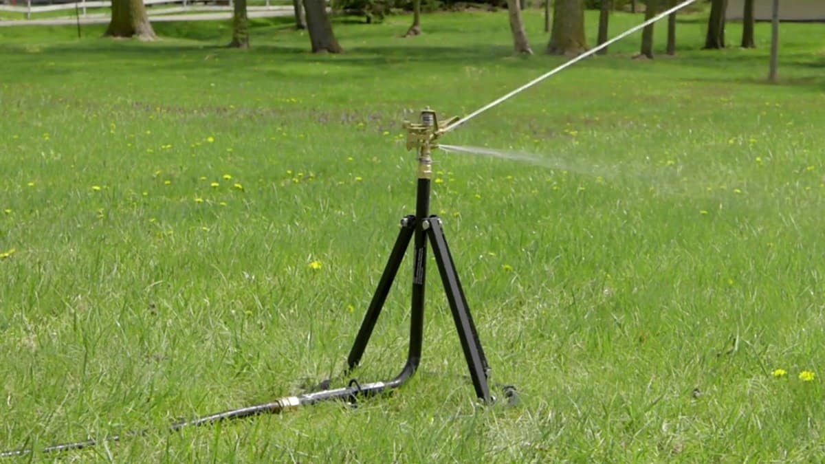 how to set up water sprinkler